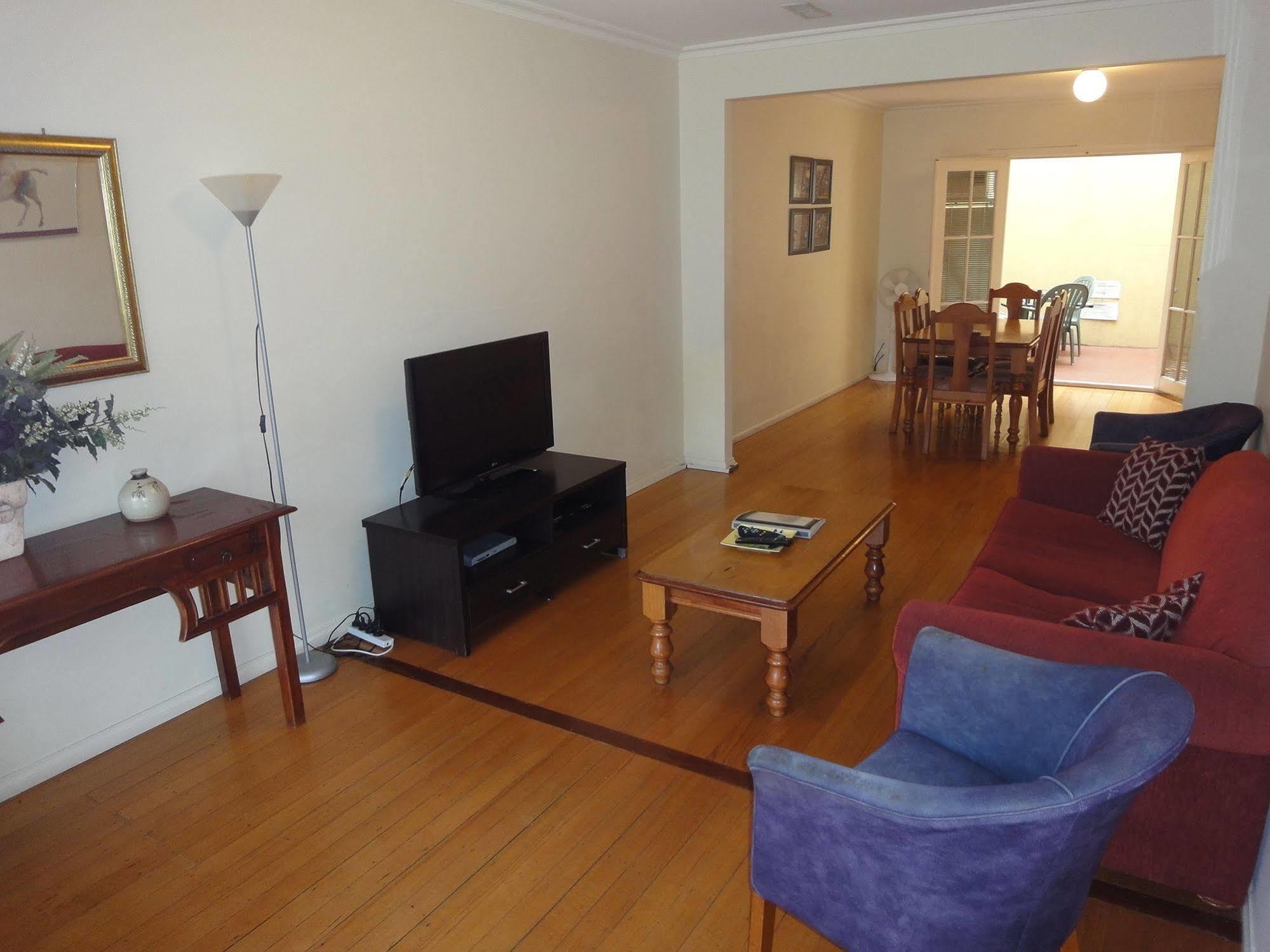 Moonee Valley Views Aparthotel Melbourne Buitenkant foto