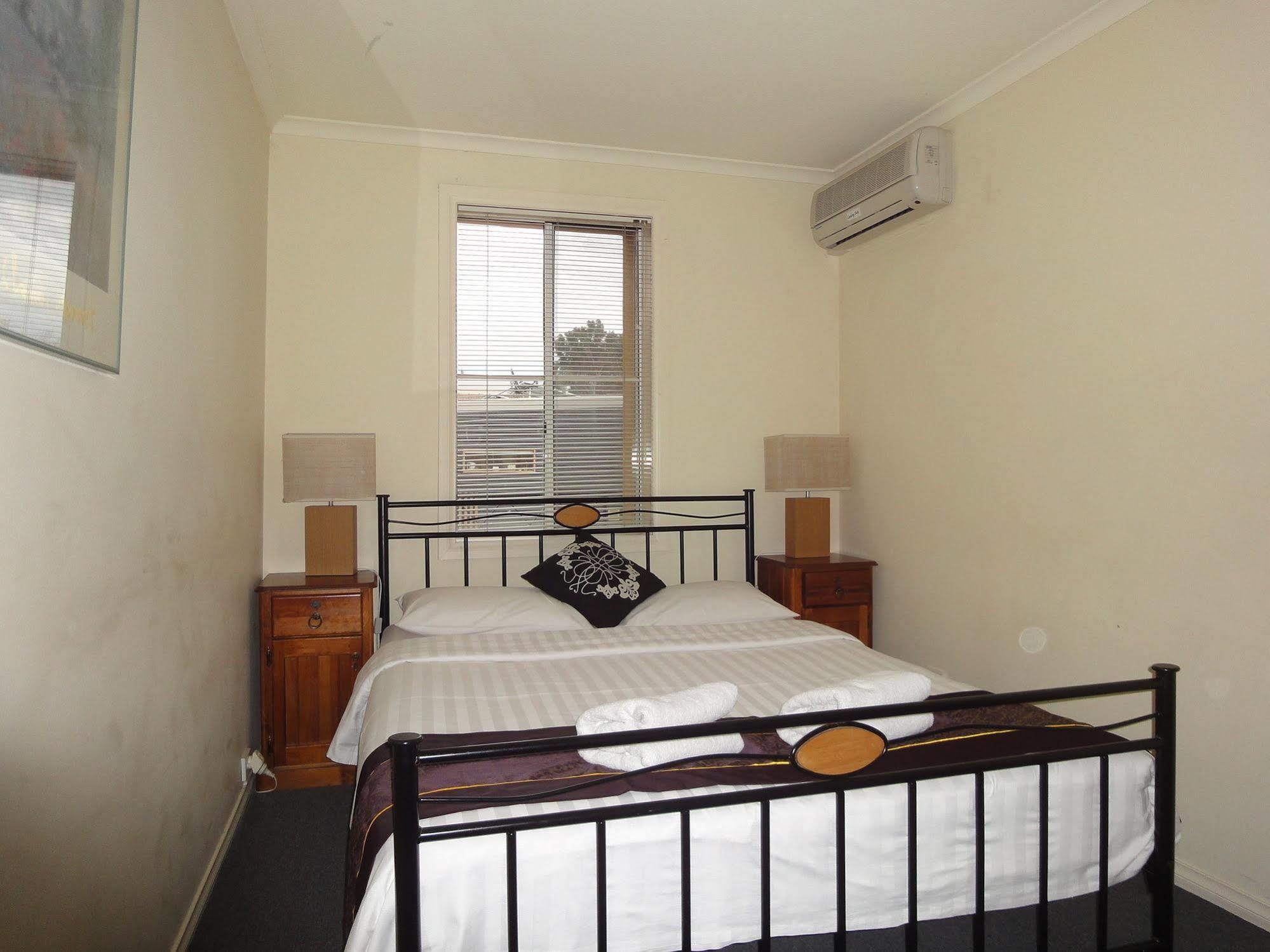 Moonee Valley Views Aparthotel Melbourne Buitenkant foto